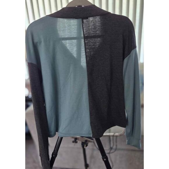 ⚡ Moa Moa Colorblock Collared Long Sleeve Top | Dark Charcoal & Teal | Large NWT - Picture 4 of 7